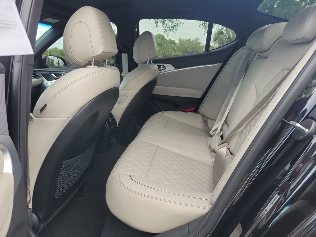 Used 2023 Genesis G70 3.3T w/ Sport Prestige Package image 9