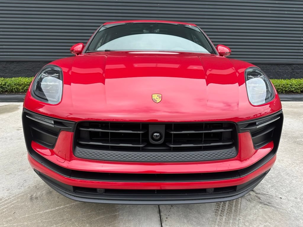 Certified 2026 Porsche Macan Turbo AWD/4WD image 8