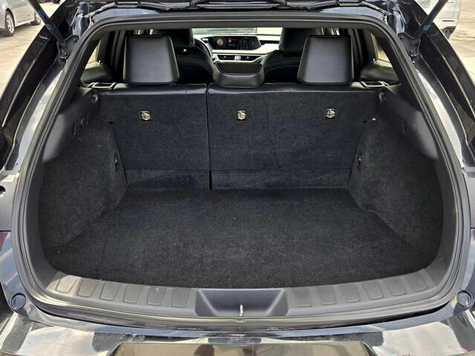 Used 2019 Lexus UX 200 FWD image 13