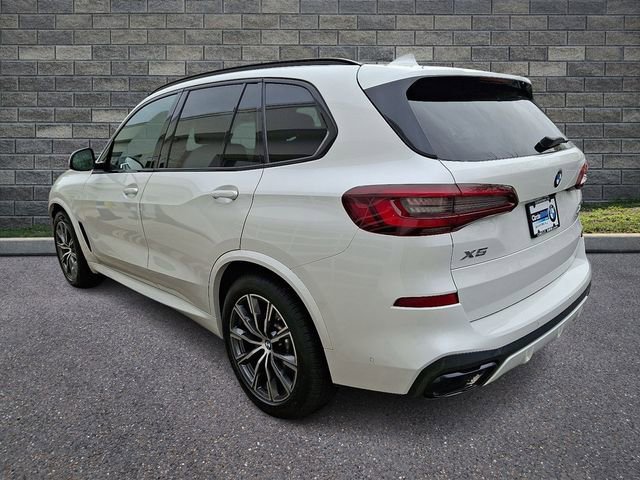 Used 2022 BMW X5 xDrive40i w/ M Sport Package AWD/4WD image 4