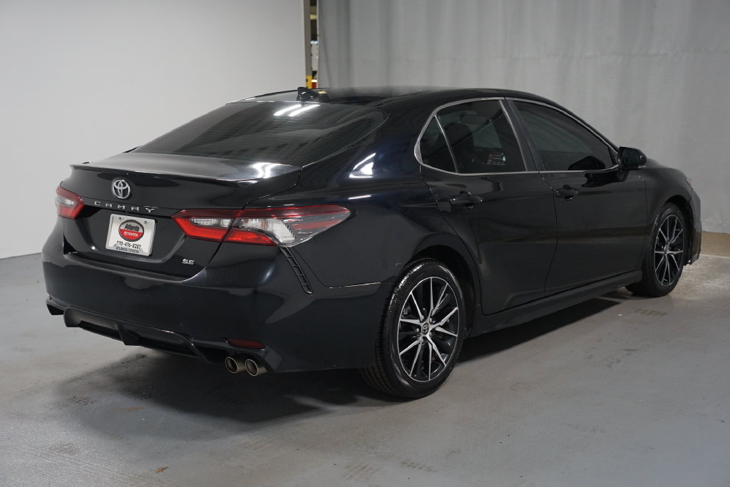 Used 2022 Toyota Camry SE FWD image 8