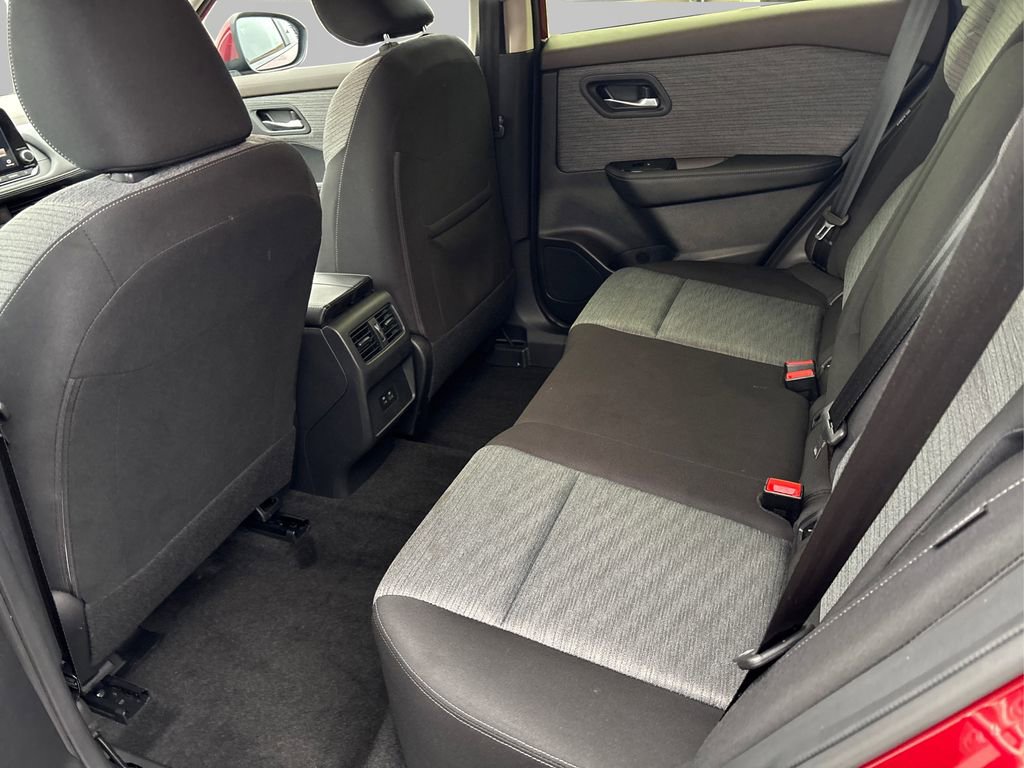 Used 2023 Nissan Rogue SV AWD/4WD image 10