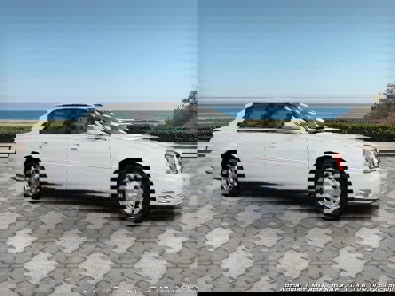 Used 2001 Cadillac De Ville w/ Comfort/Convenience Pkg image 2