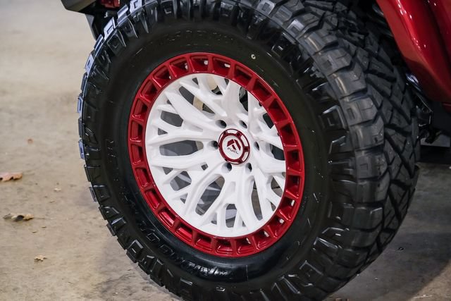 Used 2025 Ford Bronco Heritage Edition AWD/4WD image 9