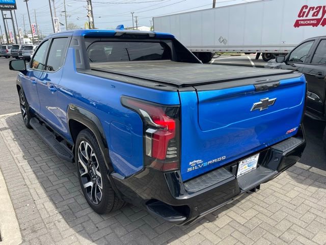Used 2025 Chevrolet Silverado EV RST image 6