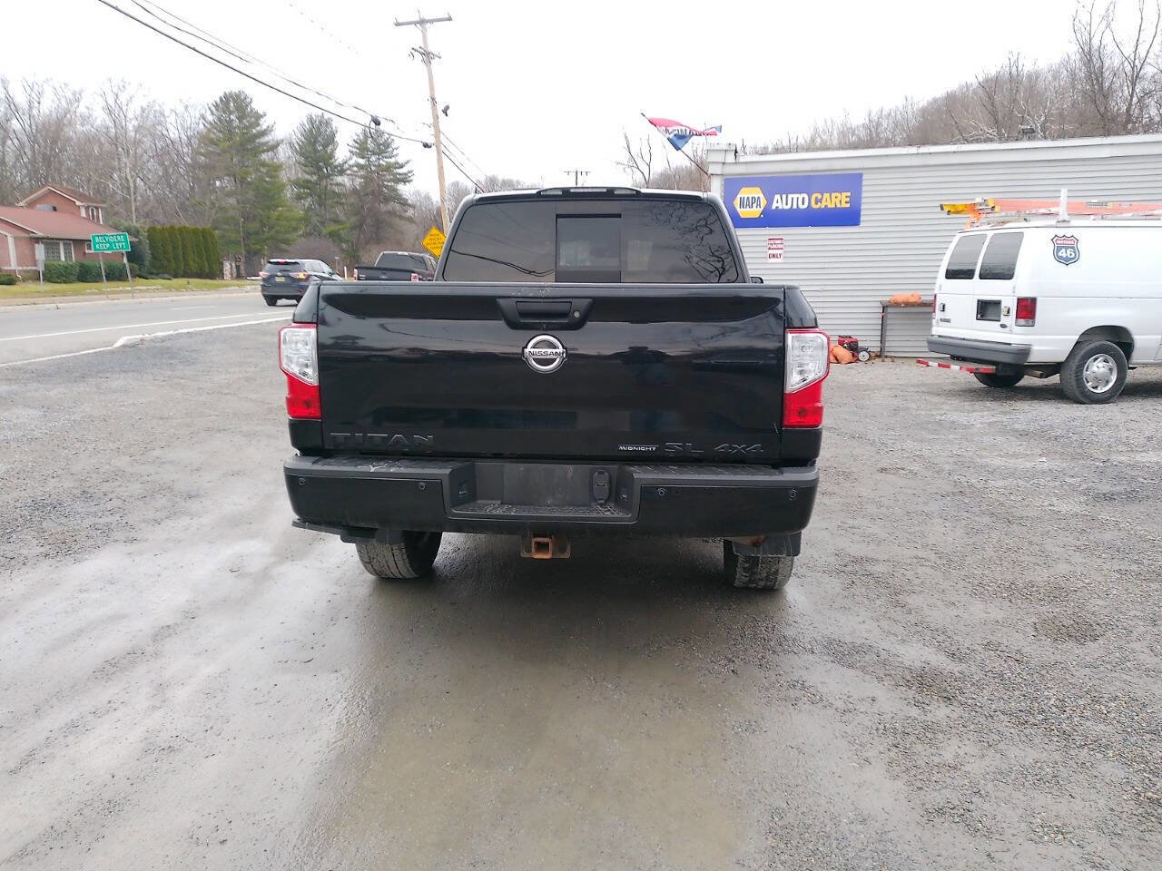 Used 2018 Nissan Titan SL w/ Midnight Edition image 6