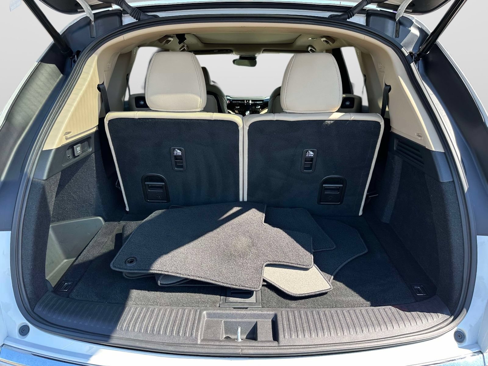 Certified 2025 Acura MDX SH-AWD image 12