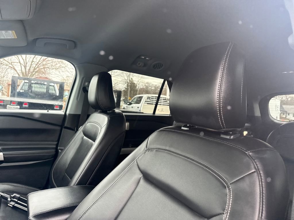 Used 2023 Ford Explorer XLT w/ Equipment Group 202A image 25