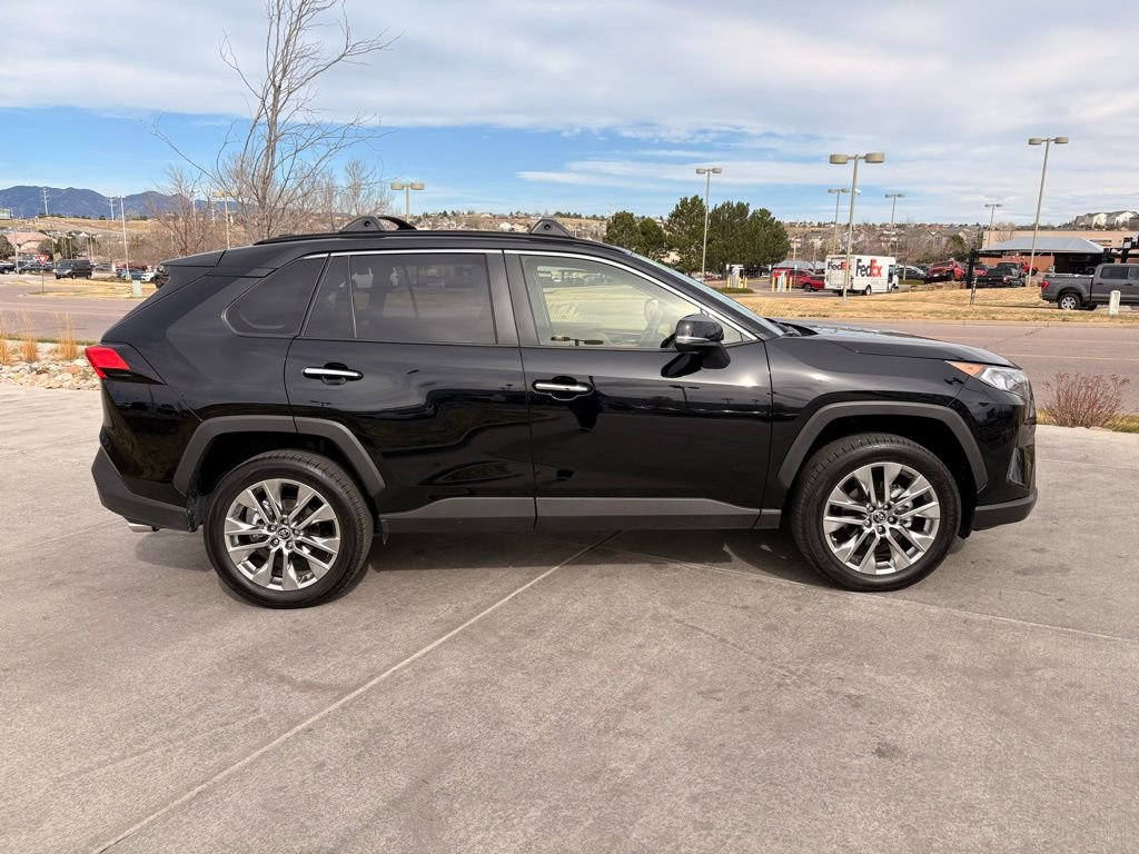 Used 2019 Toyota RAV4 Limited w/ Cold Weather Package image 10