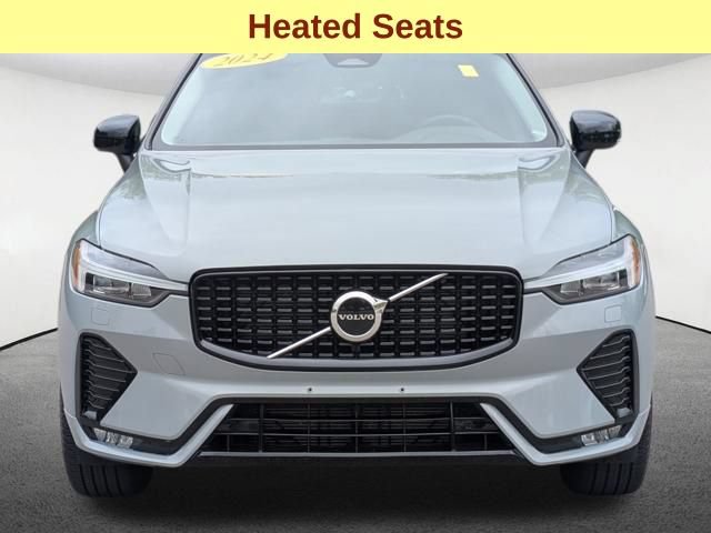 Used 2024 Volvo XC60 B5 Core w/ Protection Package Premier AWD/4WD image 11