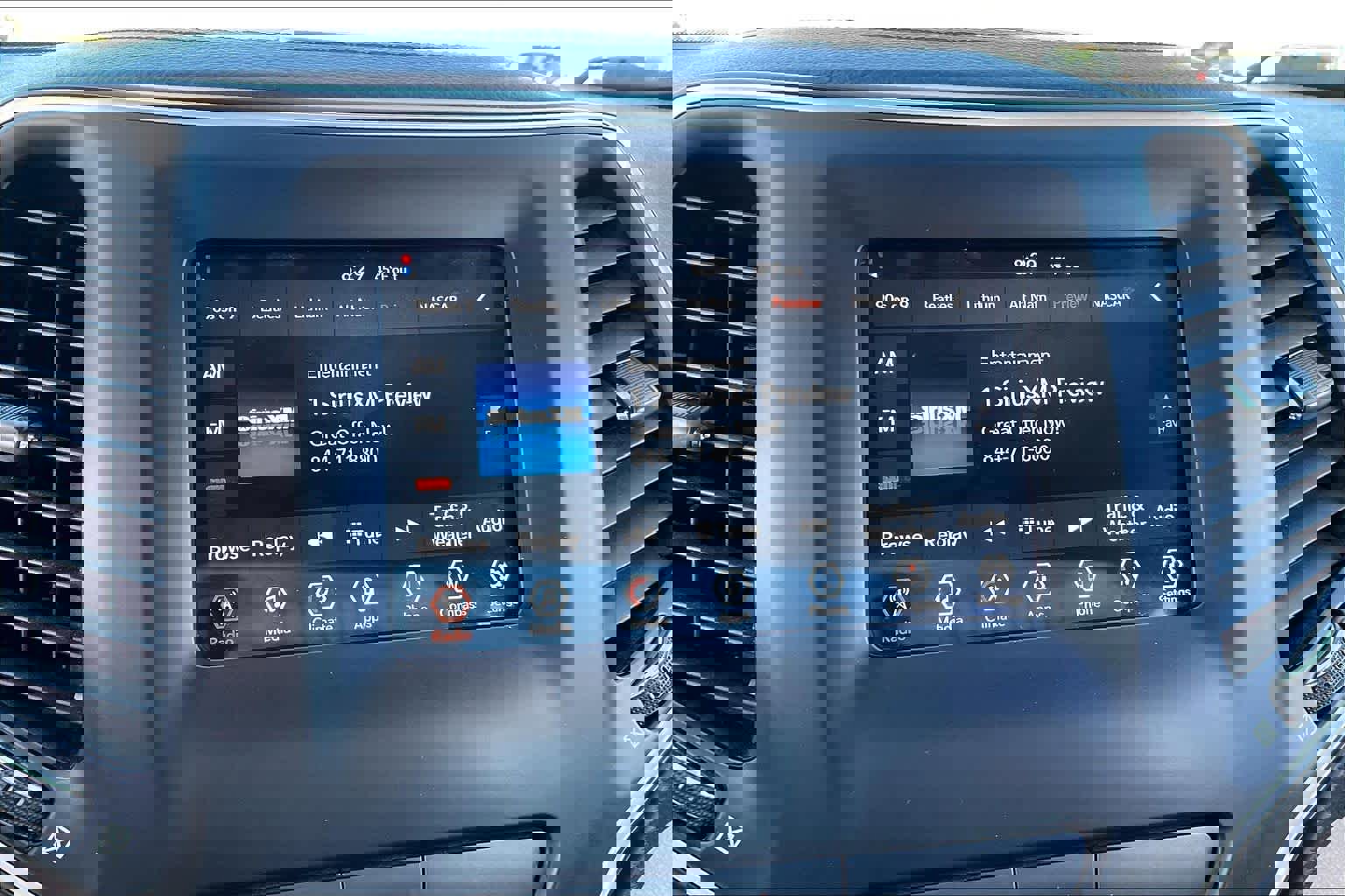 Used 2019 Jeep Cherokee Latitude w/ Popular Appearance Group image 32