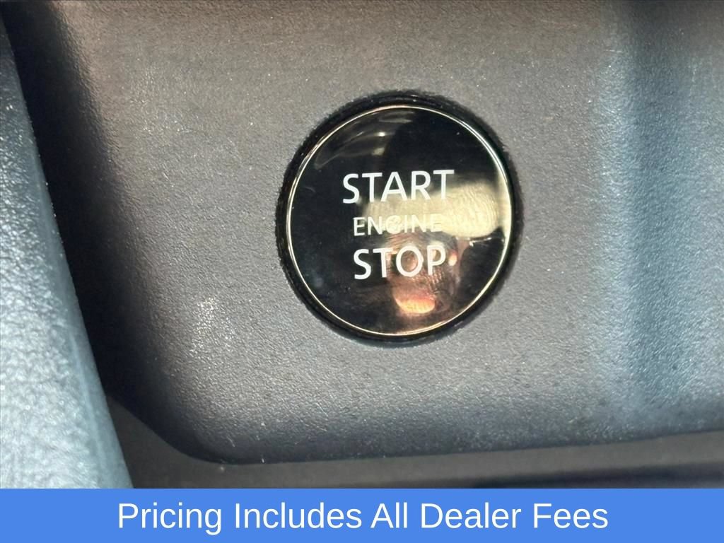 Used 2024 Nissan Rogue S AWD/4WD image 15