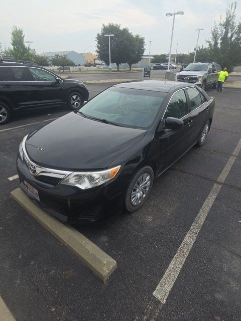 Used 2014 Toyota Camry LE FWD image 9