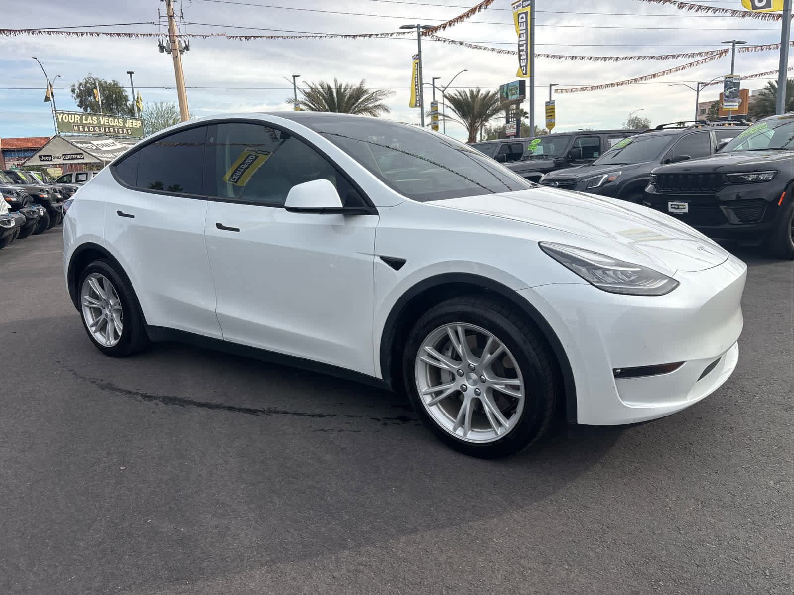Used 2021 Tesla Model Y Long Range image 3