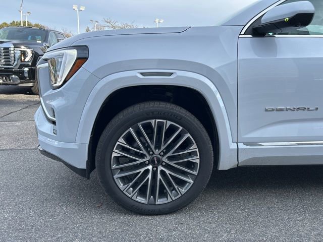 New 2026 GMC Terrain Denali w/ LPO, Floor Liner Package image 7