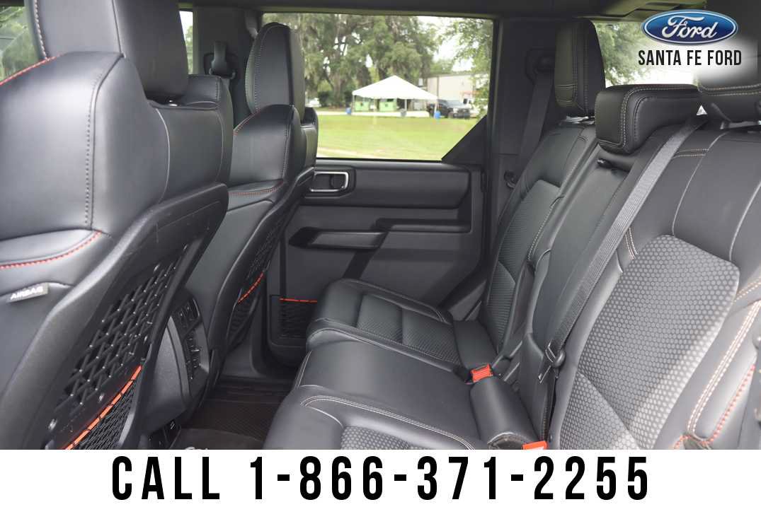 Used 2025 Ford Bronco Raptor AWD/4WD image 18