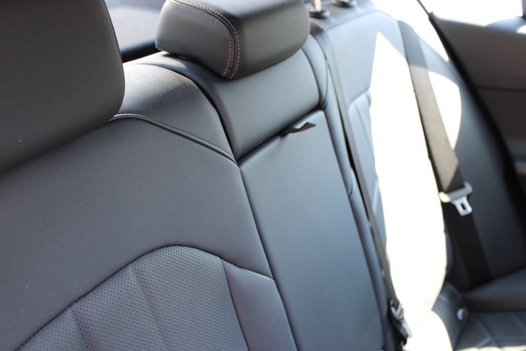 Used 2025 BMW 530i RWD image 26