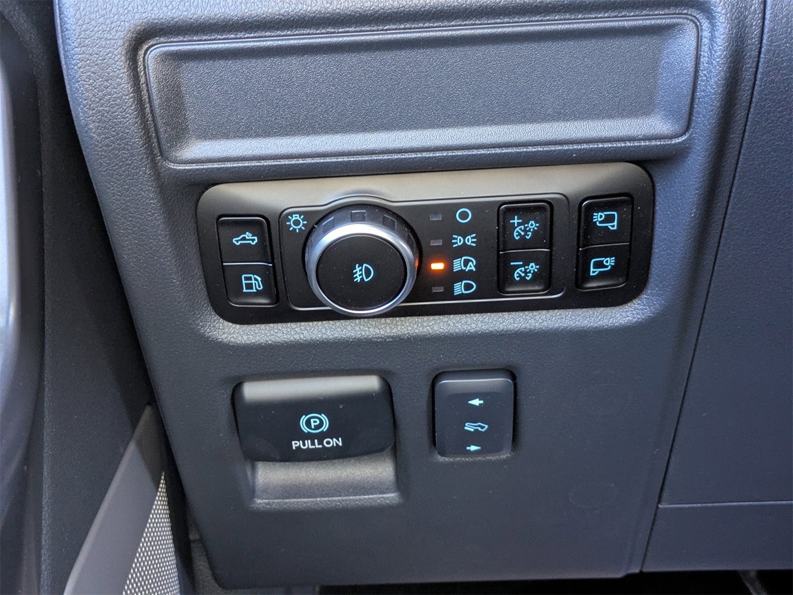 New 2025 Ford F150 Lariat w/ Equipment Group 501A Mid image 29