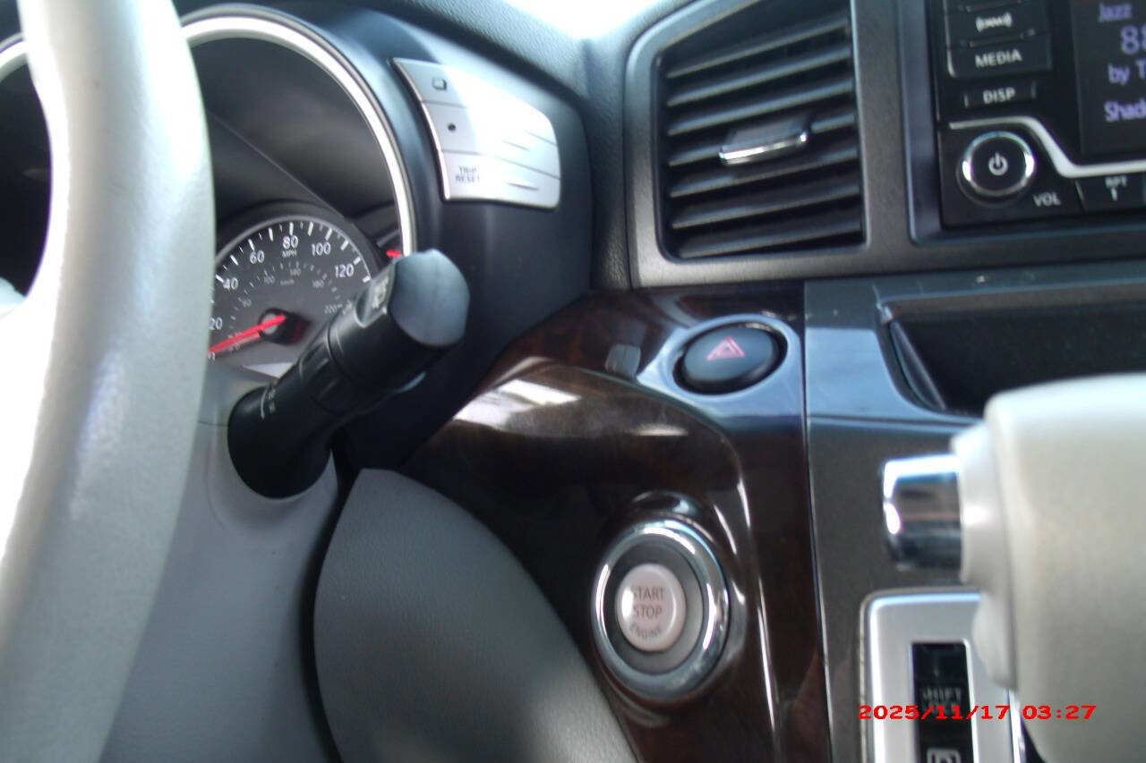 Used 2016 Nissan Quest SV image 38
