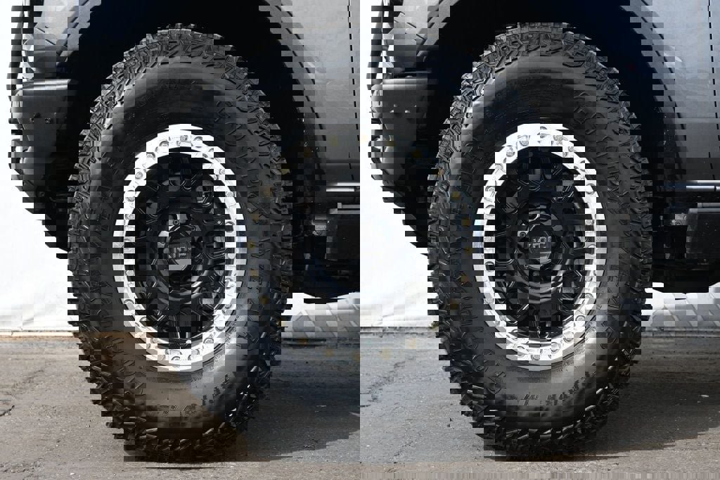 Used 2023 Ford Bronco Wildtrak image 7