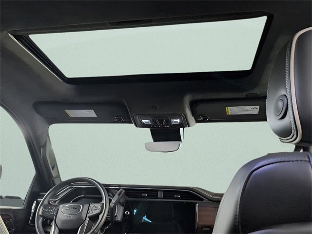 Used 2024 GMC Sierra 3500 Denali Ultimate image 27