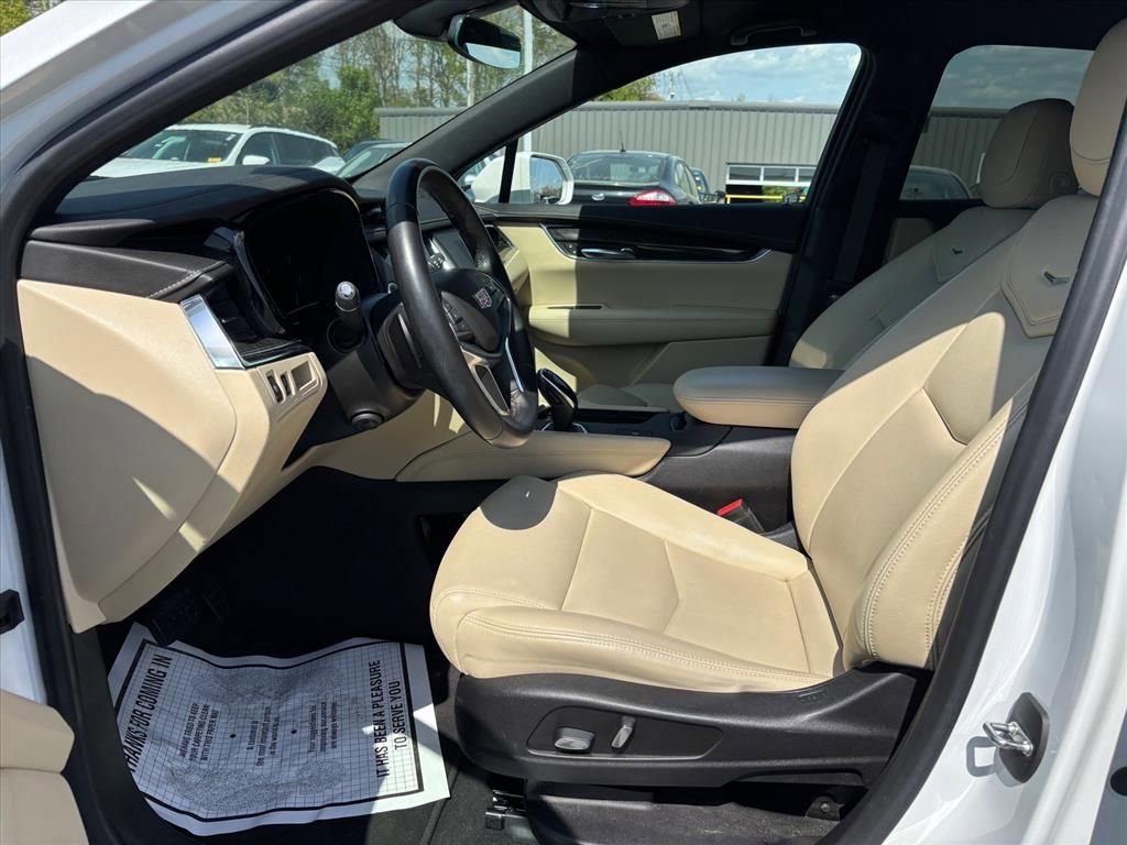 Used 2019 Cadillac XT5 FWD image 11