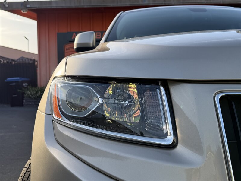 Used 2014 Jeep Grand Cherokee Laredo w/ Quick Order Package 23E RWD image 4