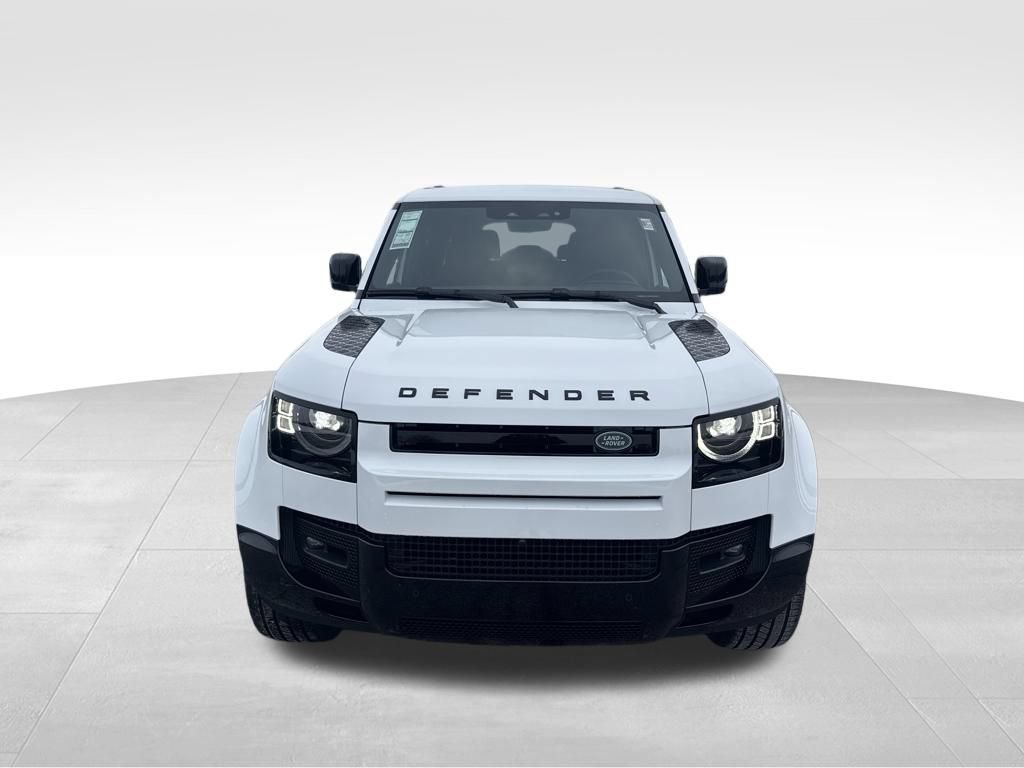 New 2025 Land Rover Defender 130 X-Dynamic SE AWD/4WD image 4