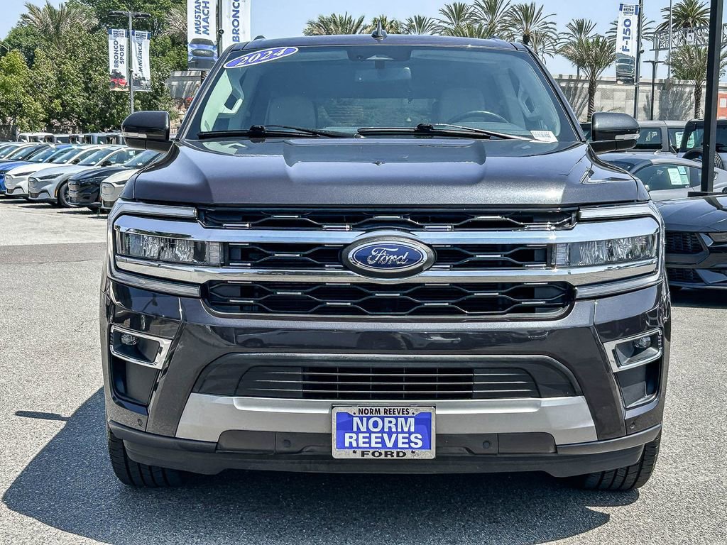 Used 2024 Ford Expedition Limited RWD image 2