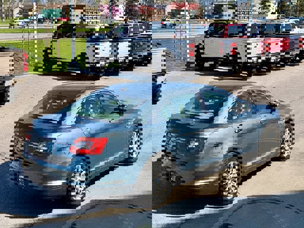 Used 2010 Ford Taurus SEL FWD image 6