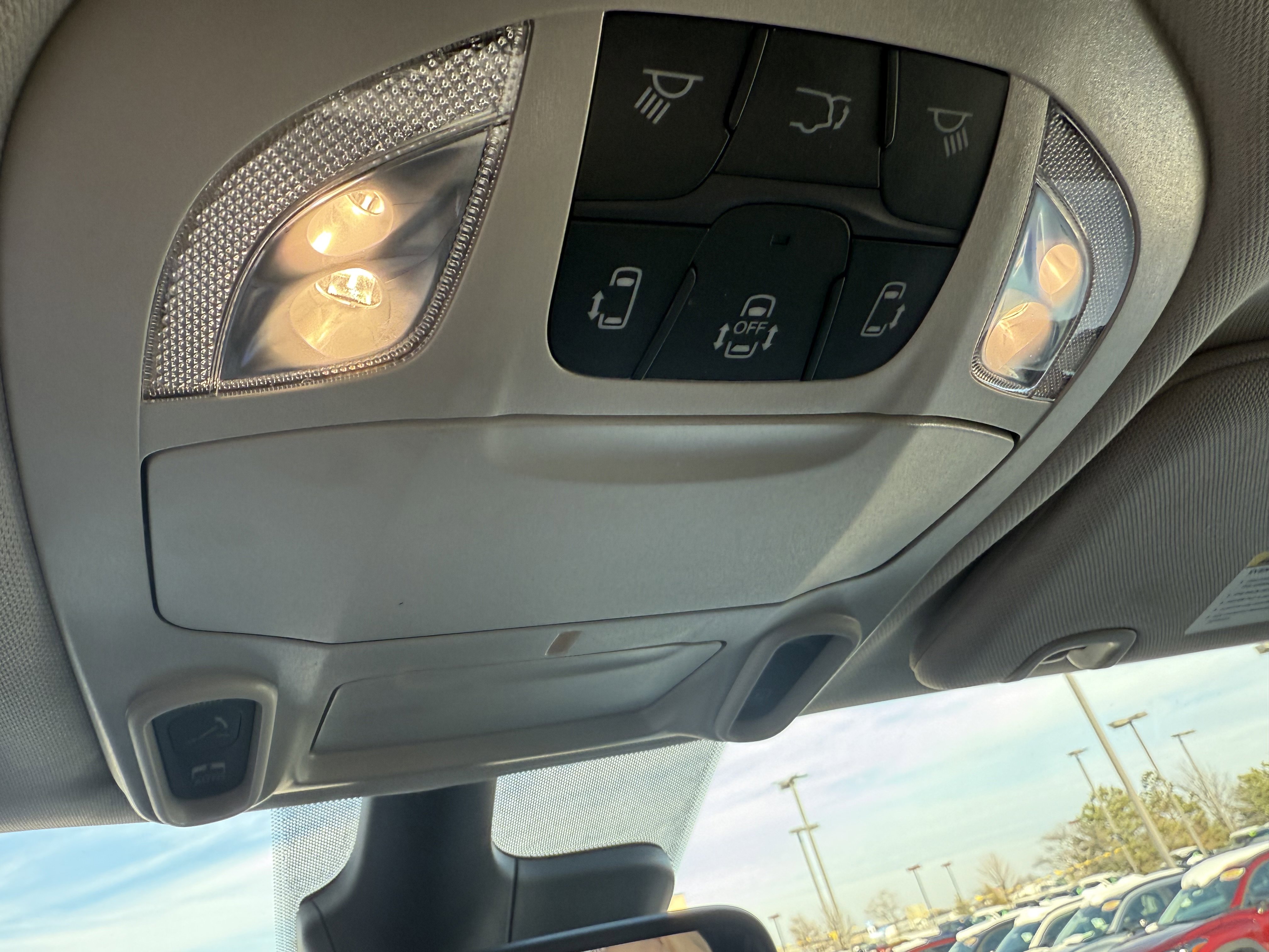 Used 2023 Chrysler Pacifica Limited image 24