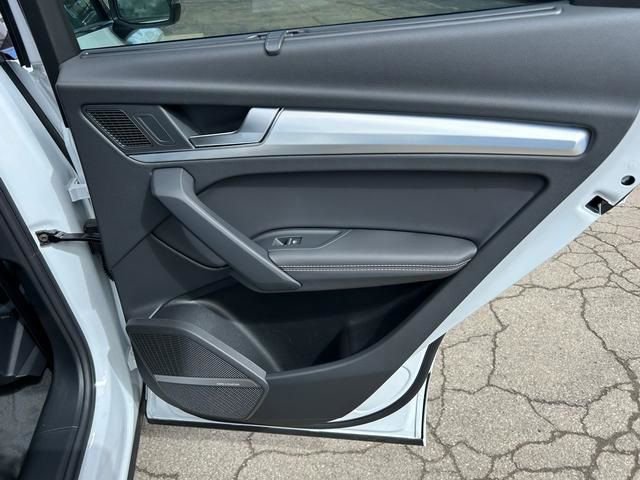 Used 2025 Audi Q5 2.0T Premium Plus w/ Premium Plus Package image 22