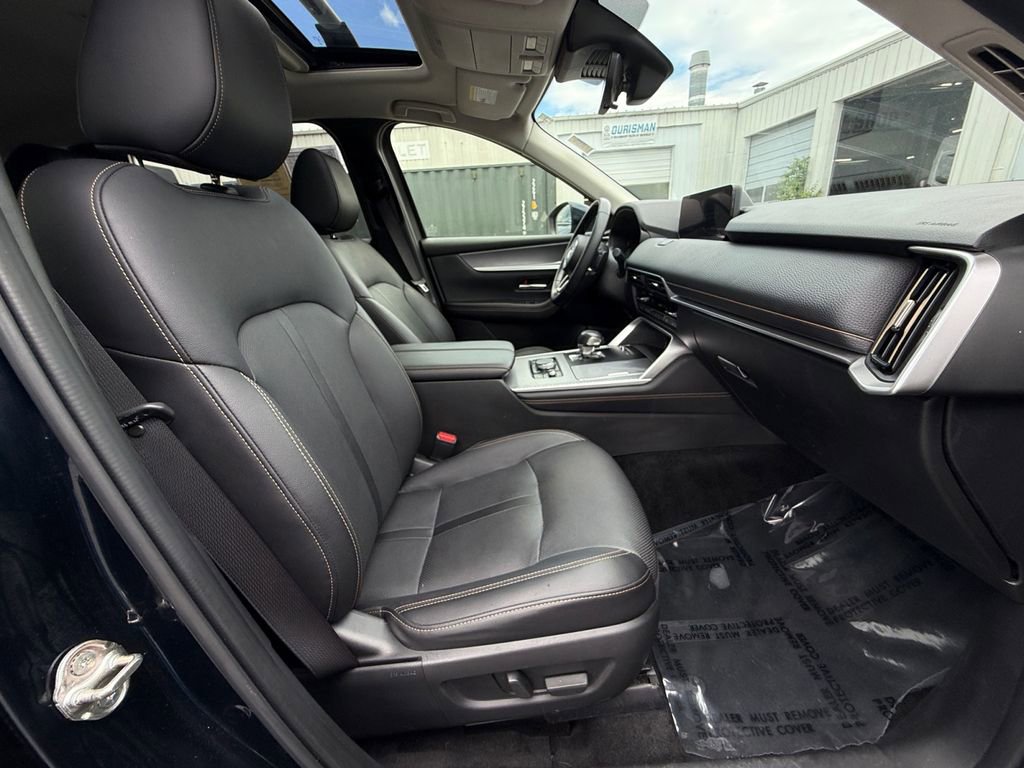 Used 2024 MAZDA CX-90 3.3 Turbo w/ Preferred Plus AWD/4WD image 28