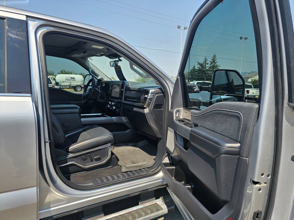 Certified 2024 Ford F450 Lariat w/ Chrome Package AWD/4WD image 12