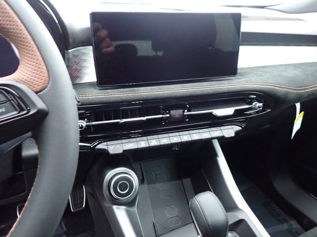 New 2025 Alfa Romeo Tonale Intensa image 19