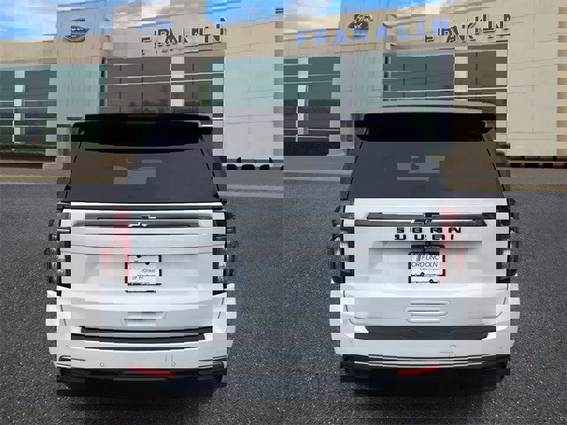 Used 2022 Chevrolet Suburban Z71 w/ Luxury Package image 6