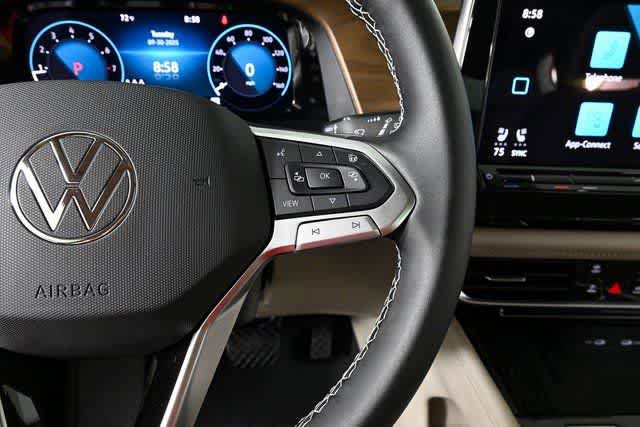 New 2026 Volkswagen Atlas SE image 11