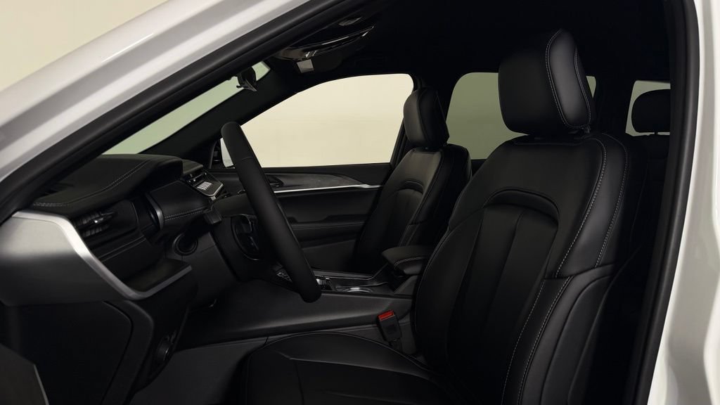 New 2026 Jeep Grand Cherokee Limited AWD/4WD image 15