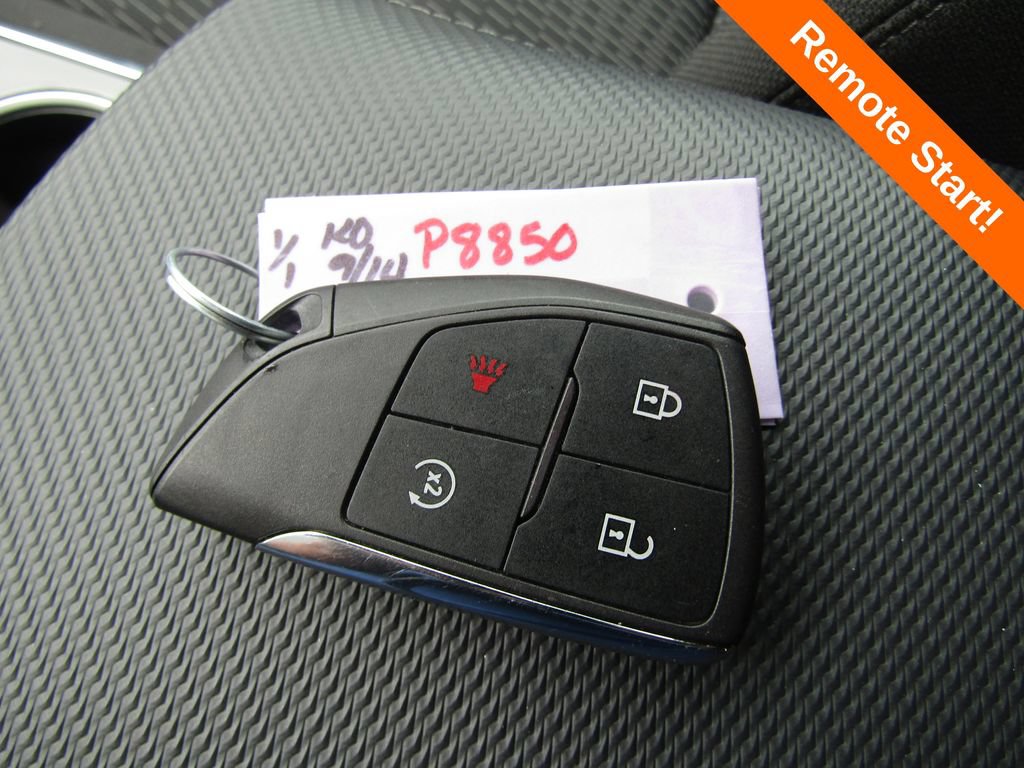 Used 2026 Chevrolet Equinox LT AWD/4WD image 18