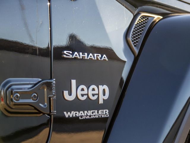 Used 2018 Jeep Wrangler Unlimited Sahara AWD/4WD image 10