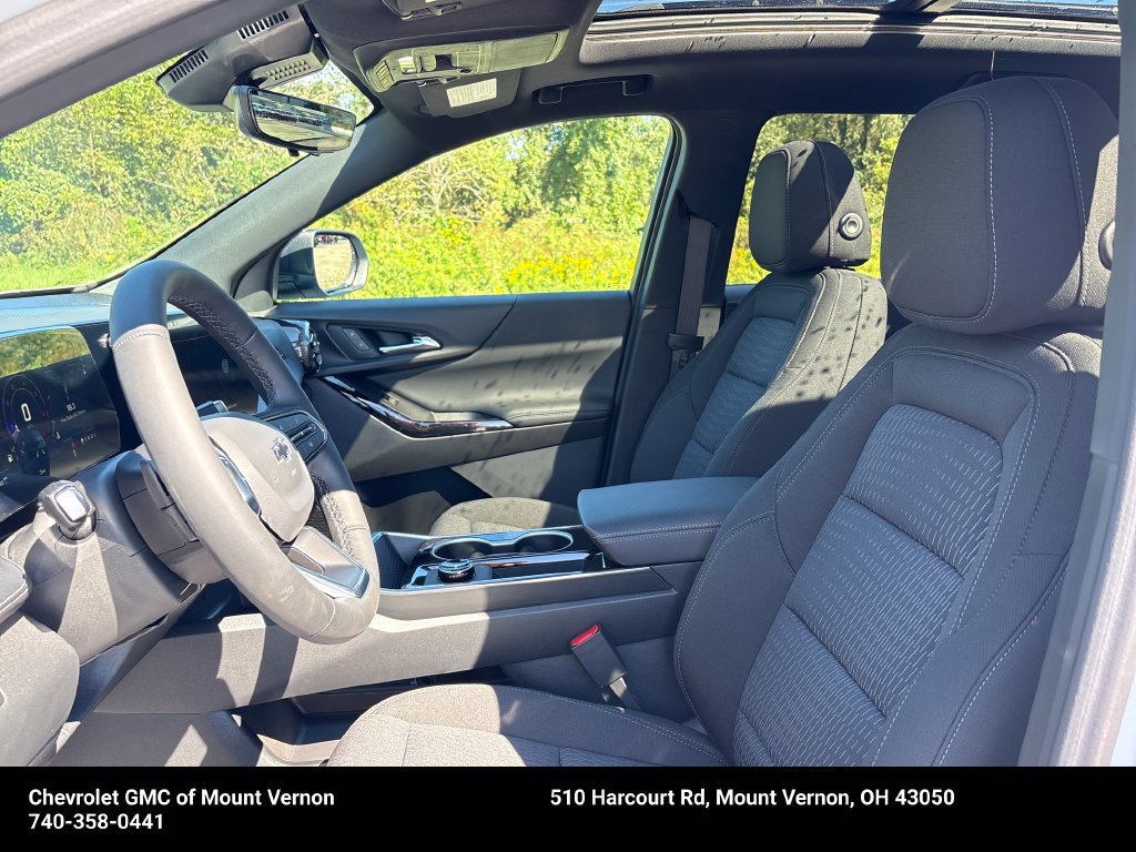 New 2027 Chevrolet Equinox LT w/ Safety and Technology Package AWD/4WD image 12
