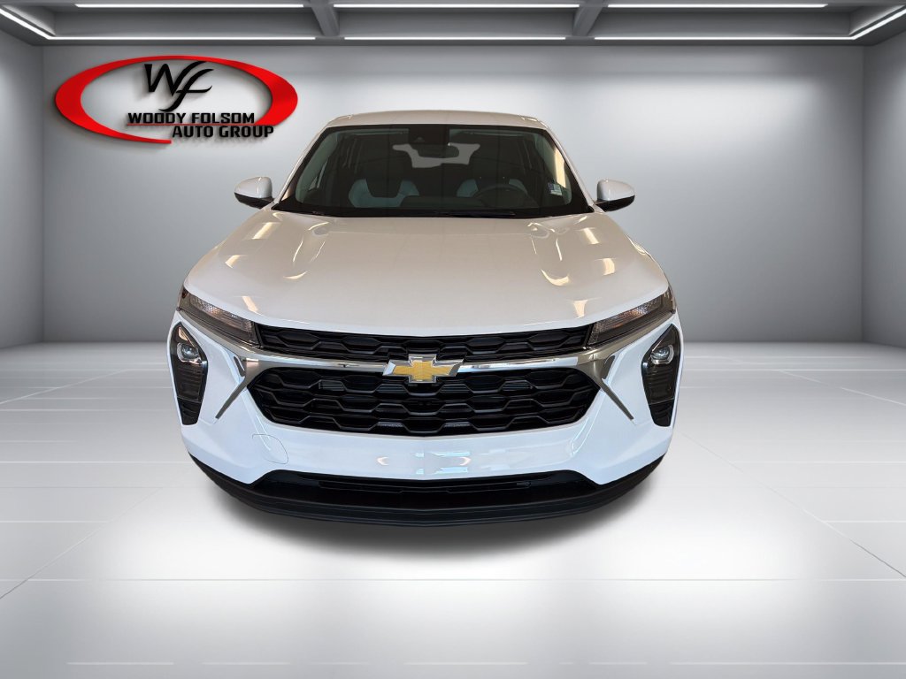 New 2026 Chevrolet Trax LS w/ LS Convenience Package FWD image 2
