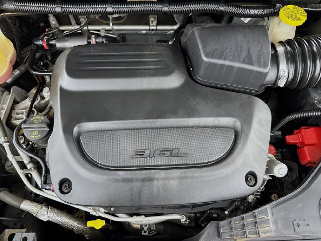 Used 2022 Chrysler Voyager LX FWD image 36