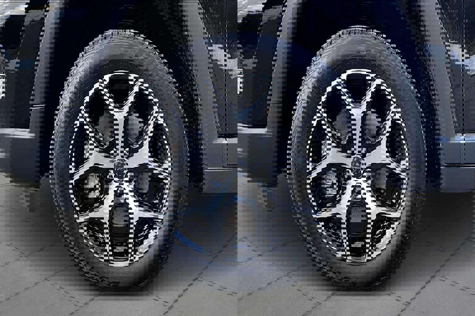 Used 2025 Jeep Compass Limited w/ Sun & Sound Group image 11