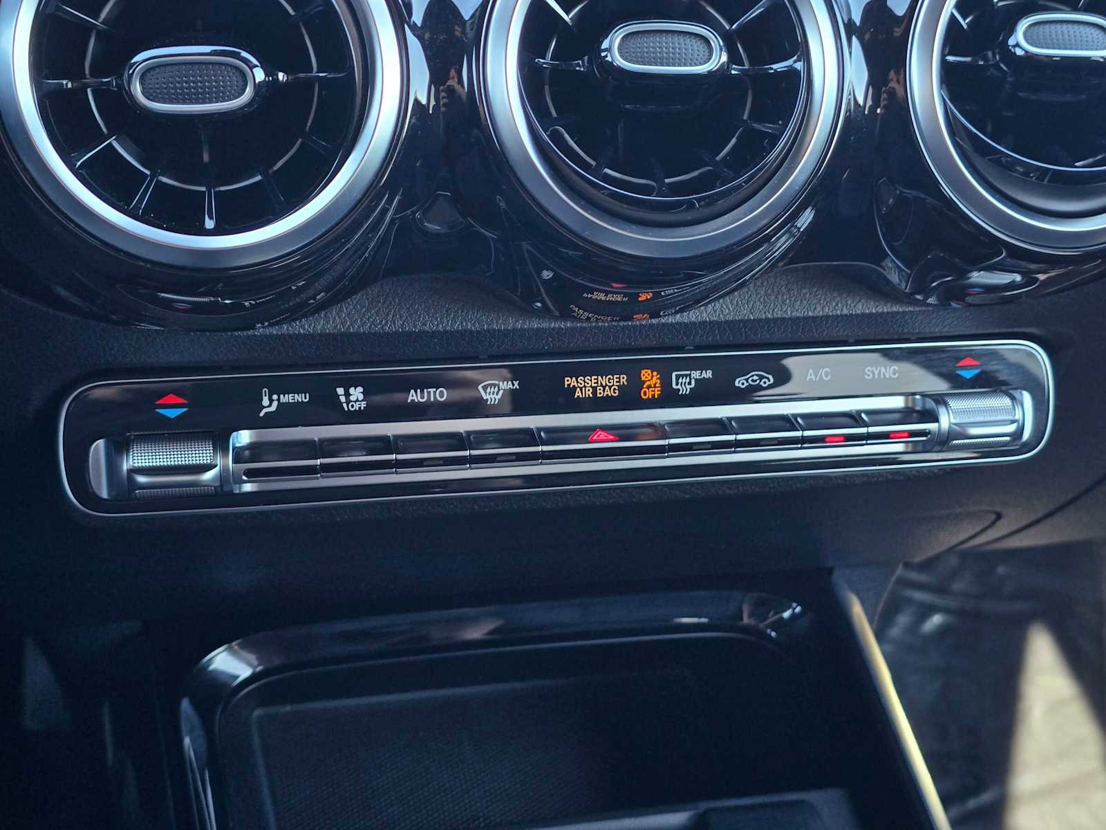 Used 2026 Mercedes-Benz GLB 250 image 28