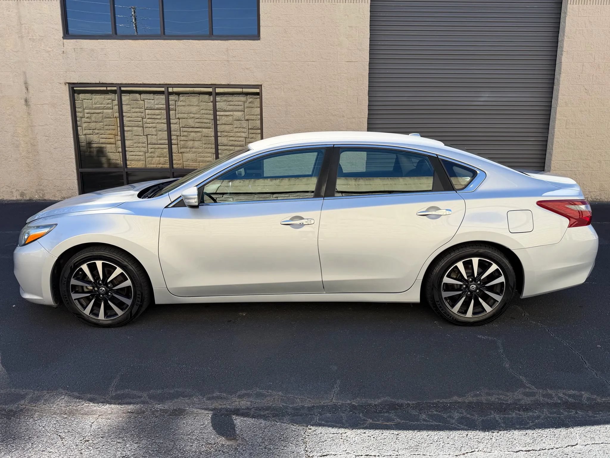 Used 2018 Nissan Altima 2.5 SL FWD image 4