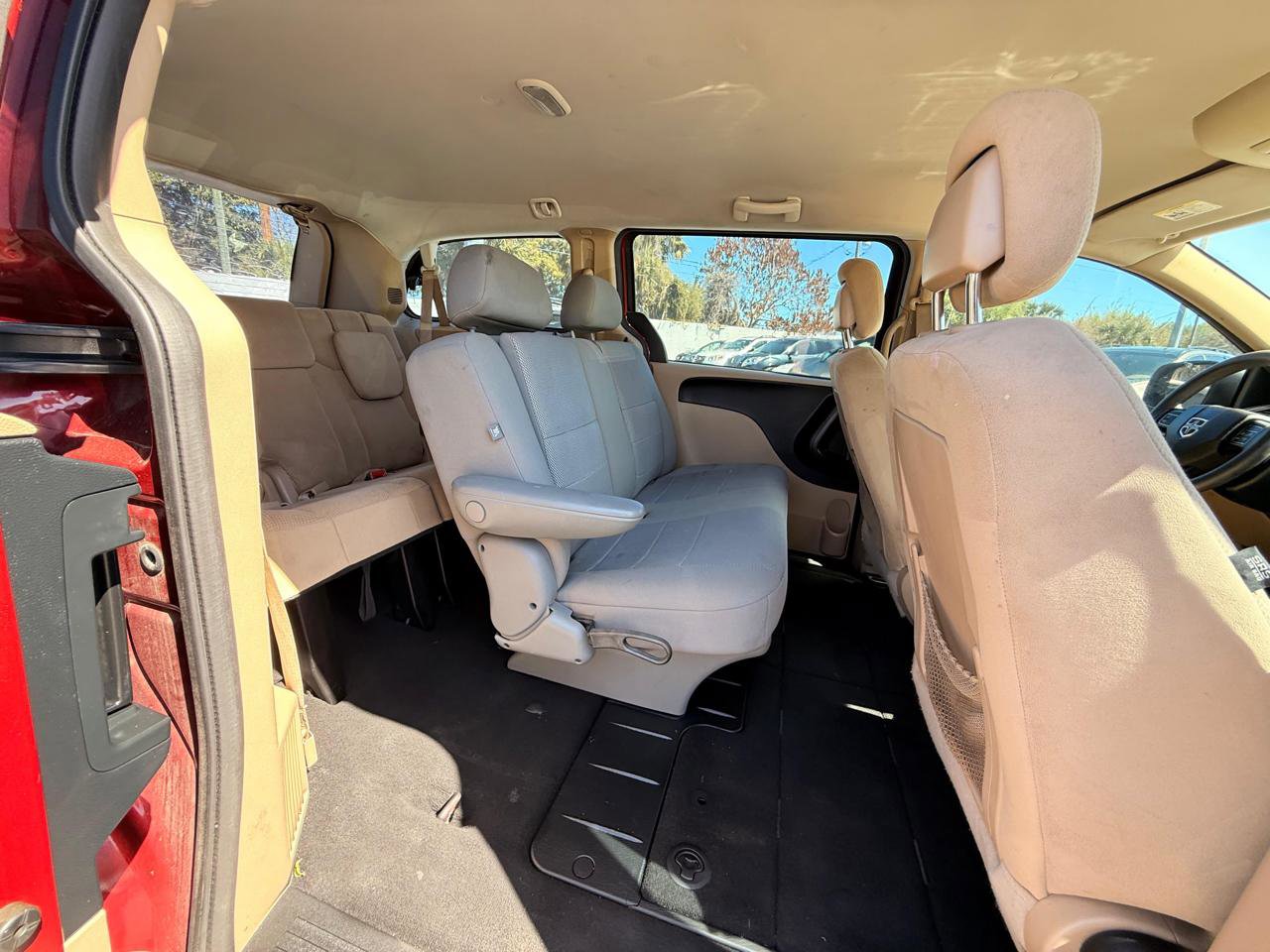 Used 2016 Dodge Grand Caravan American Value Package image 13