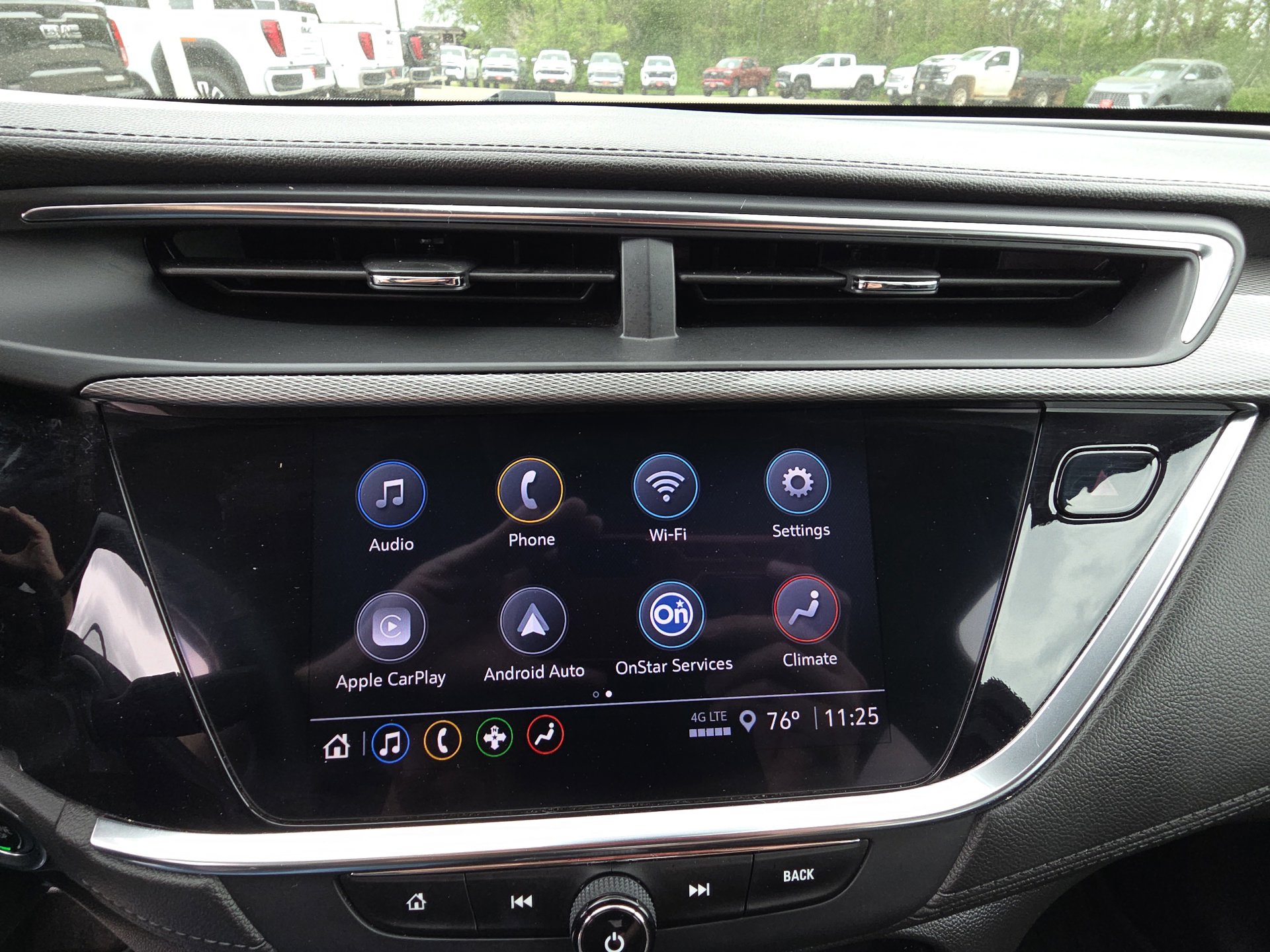 Certified 2022 Buick Encore GX Essence w/ Sport Touring Package image 21