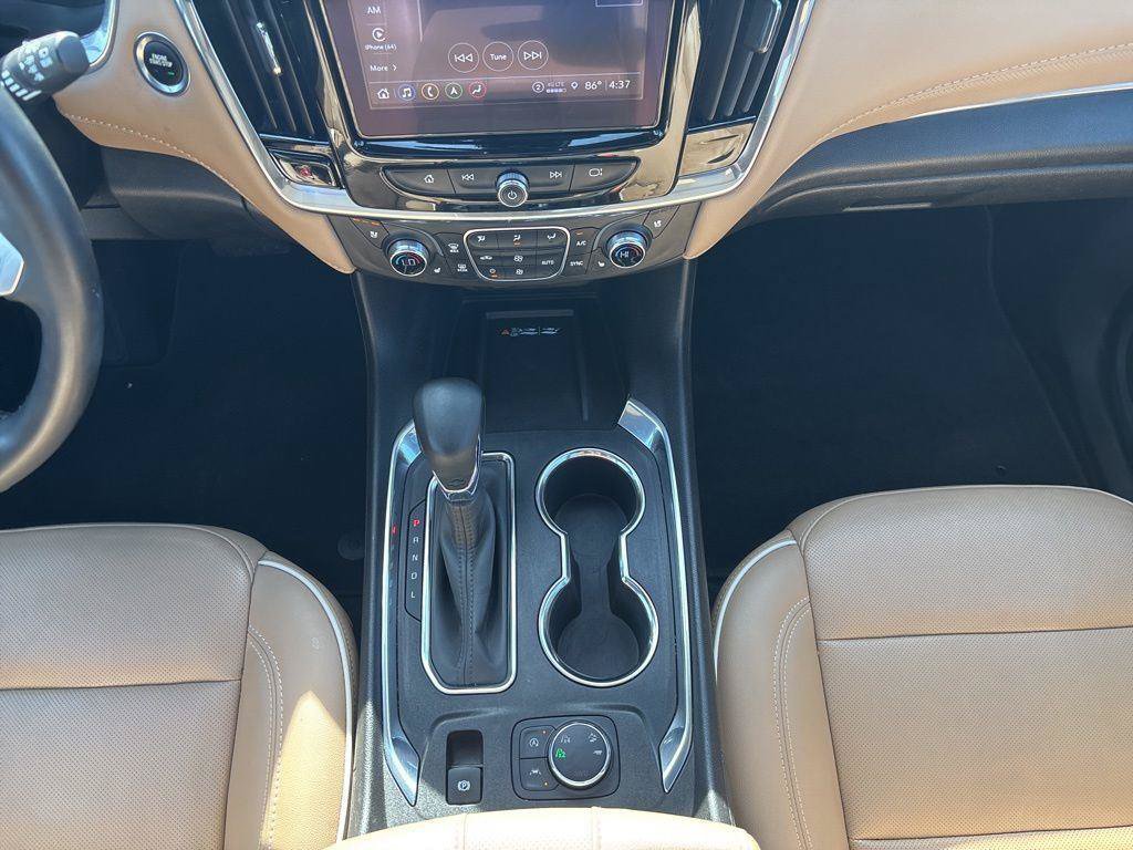 Used 2023 Chevrolet Traverse Premier AWD/4WD image 14