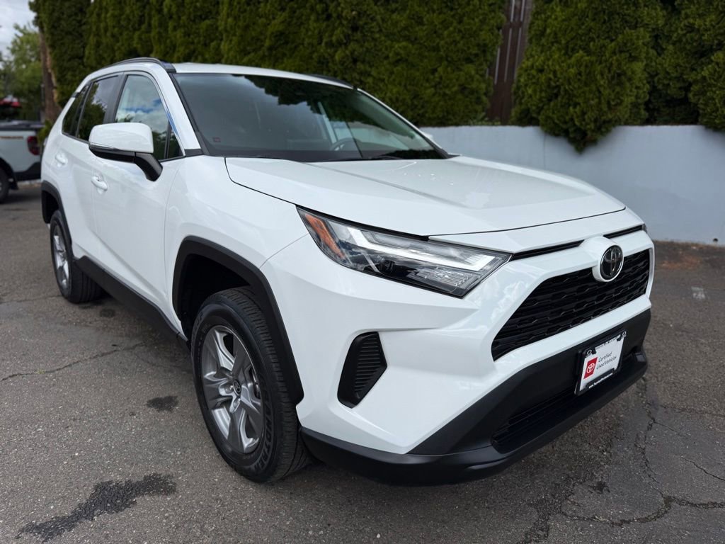 Certified 2022 Toyota RAV4 XLE AWD/4WD image 2